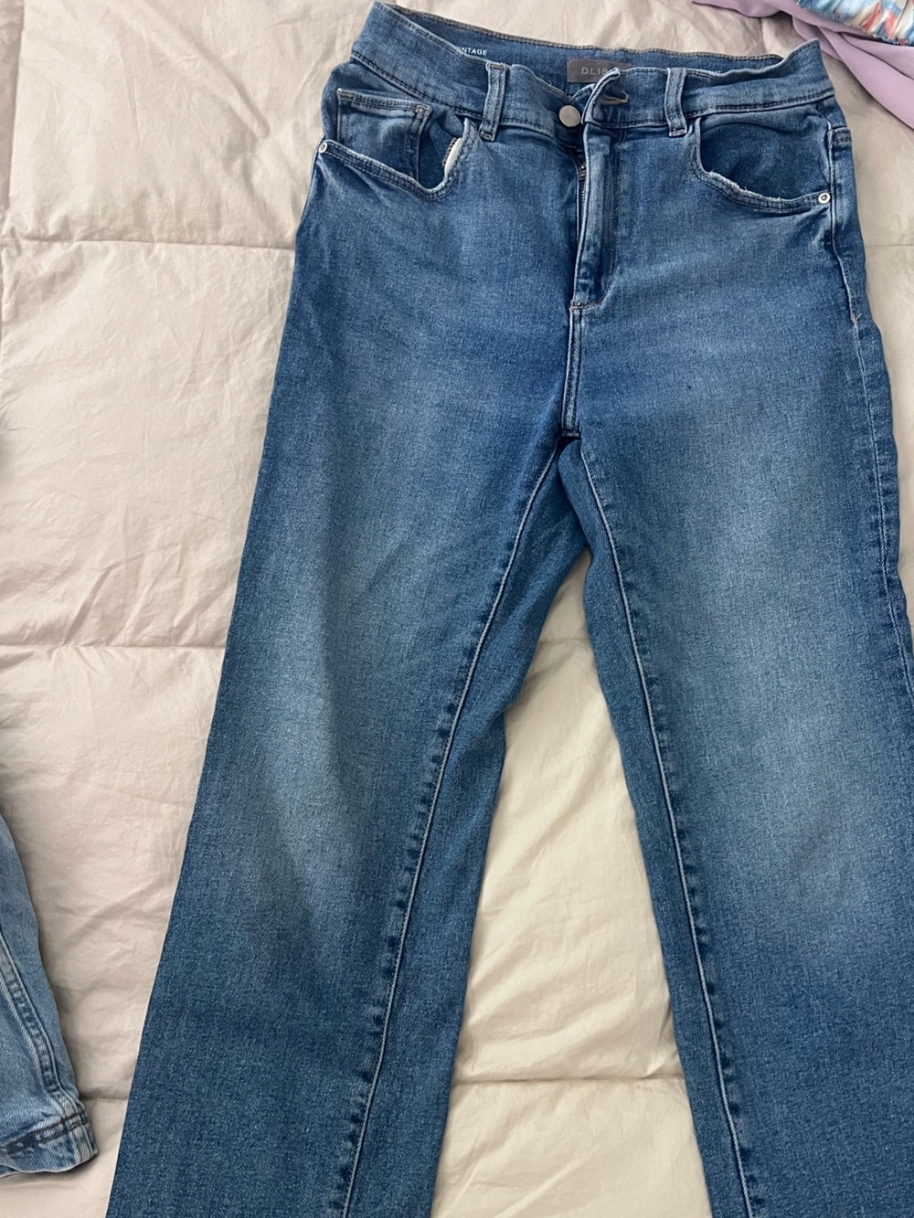 DL1961 Women’s Slim Straight Jeans in Medium Blue Wash